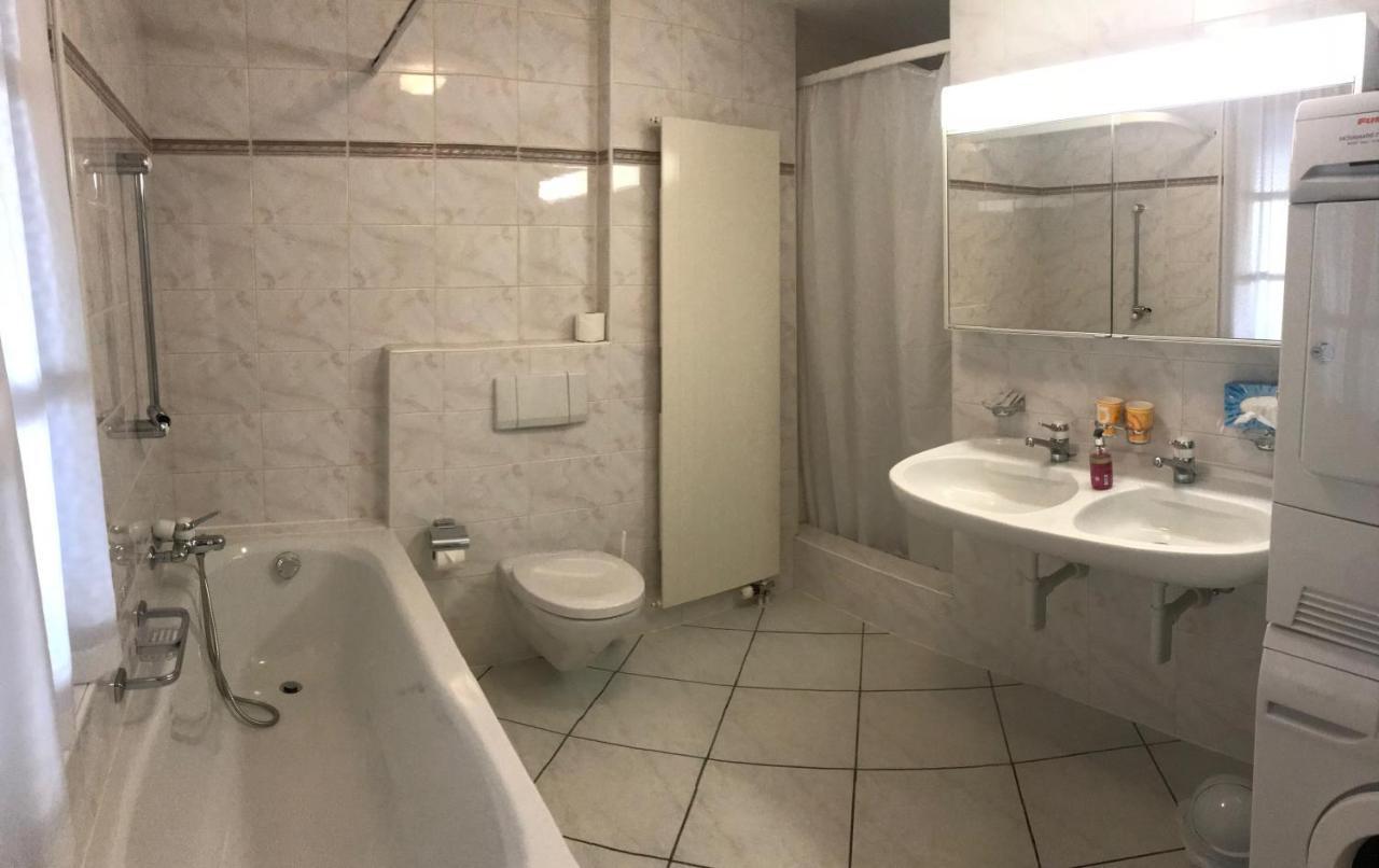 Atelier 67 Bed & Breakfast Oberschan Luaran gambar